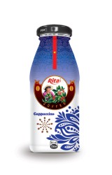 کاپوچینو قهوه می نوشند